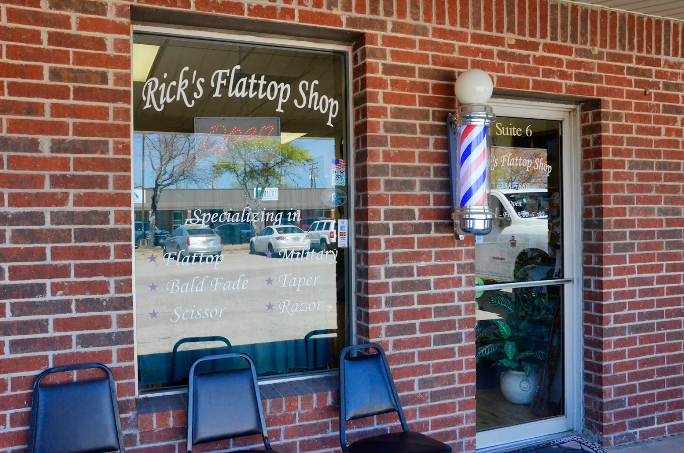 Storefront of Rick's Flattop Shop in Central Texas